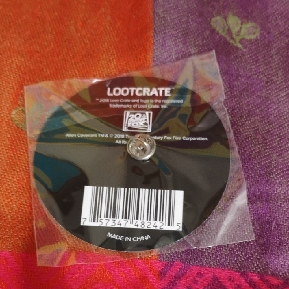 Loot Crate Black Alien Facehugger Pin - Picture 2 of 2